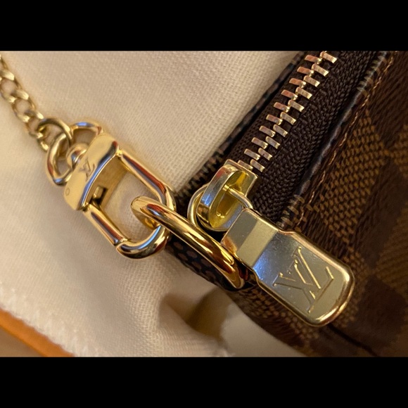 Louis Vuitton Mini Pochette Damier Pouchette - Picture 9 of 13